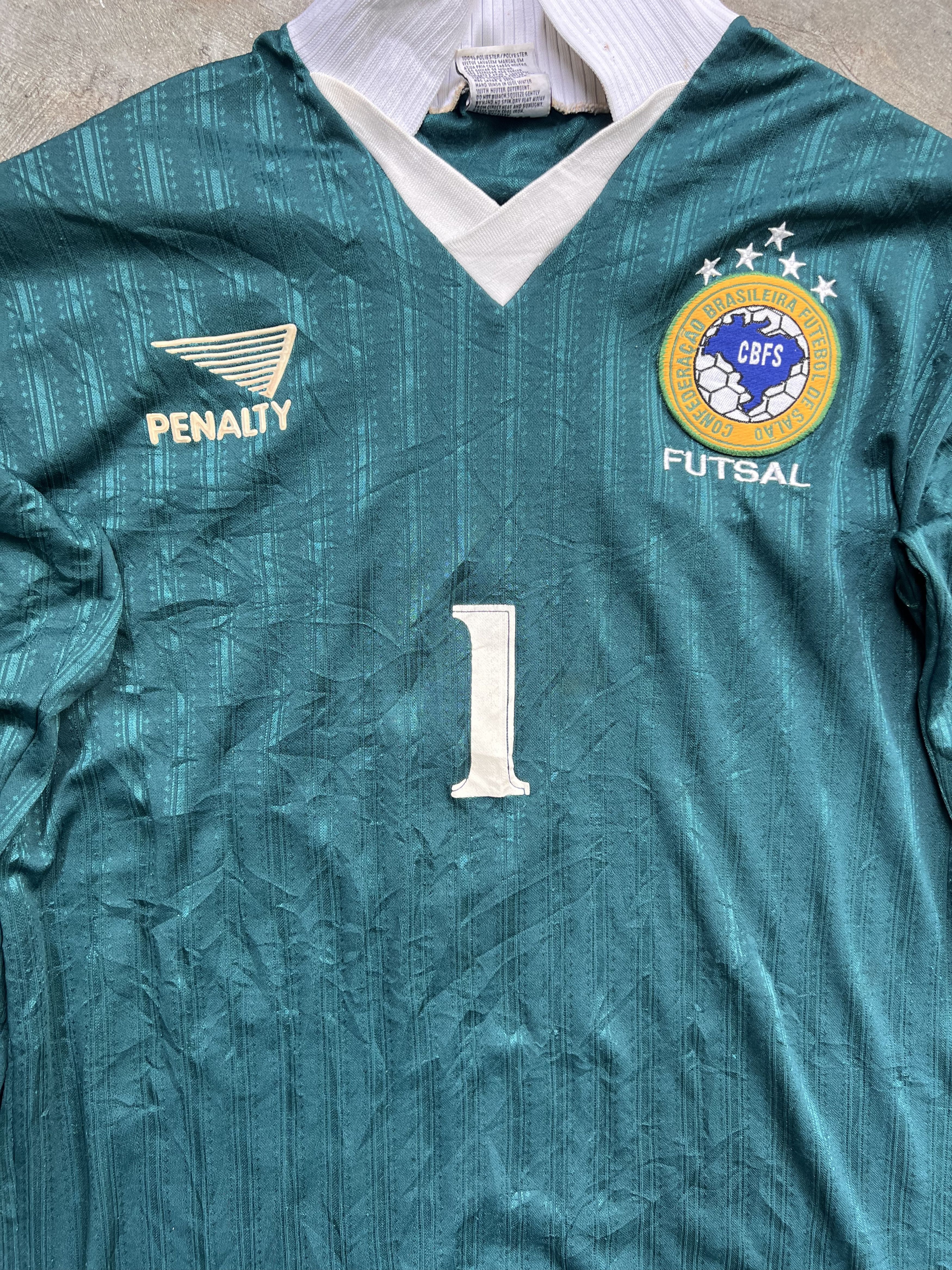 Vintage vintage futsal brazil Size US XL / EU 56 / 4 - 2 Thumbnail