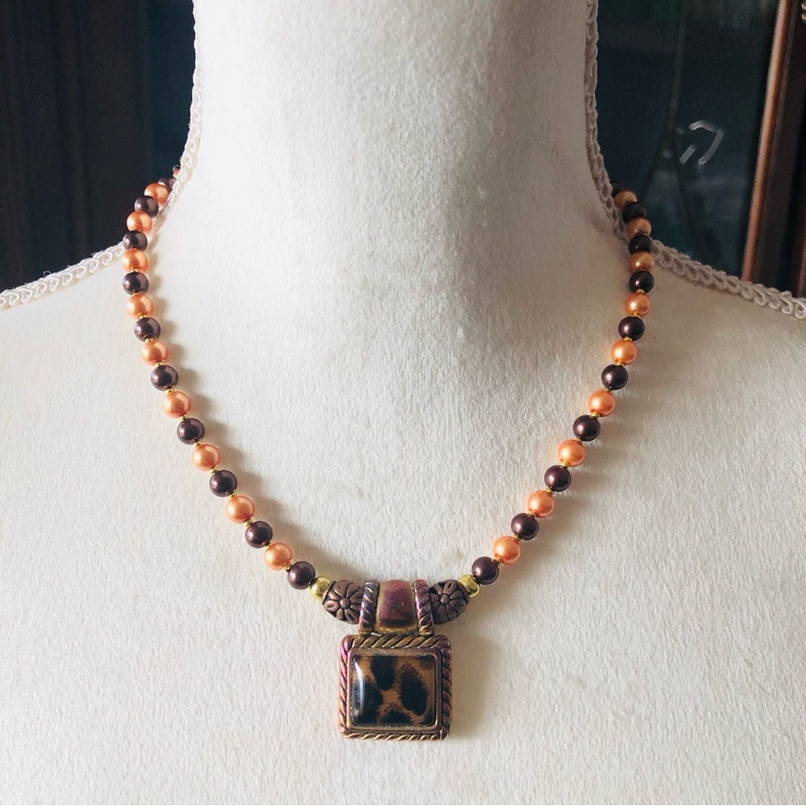 Handmade Handcrafted repurpose dome animal print glass Pearl necklace Size ONE SIZE - 2 Thumbnail
