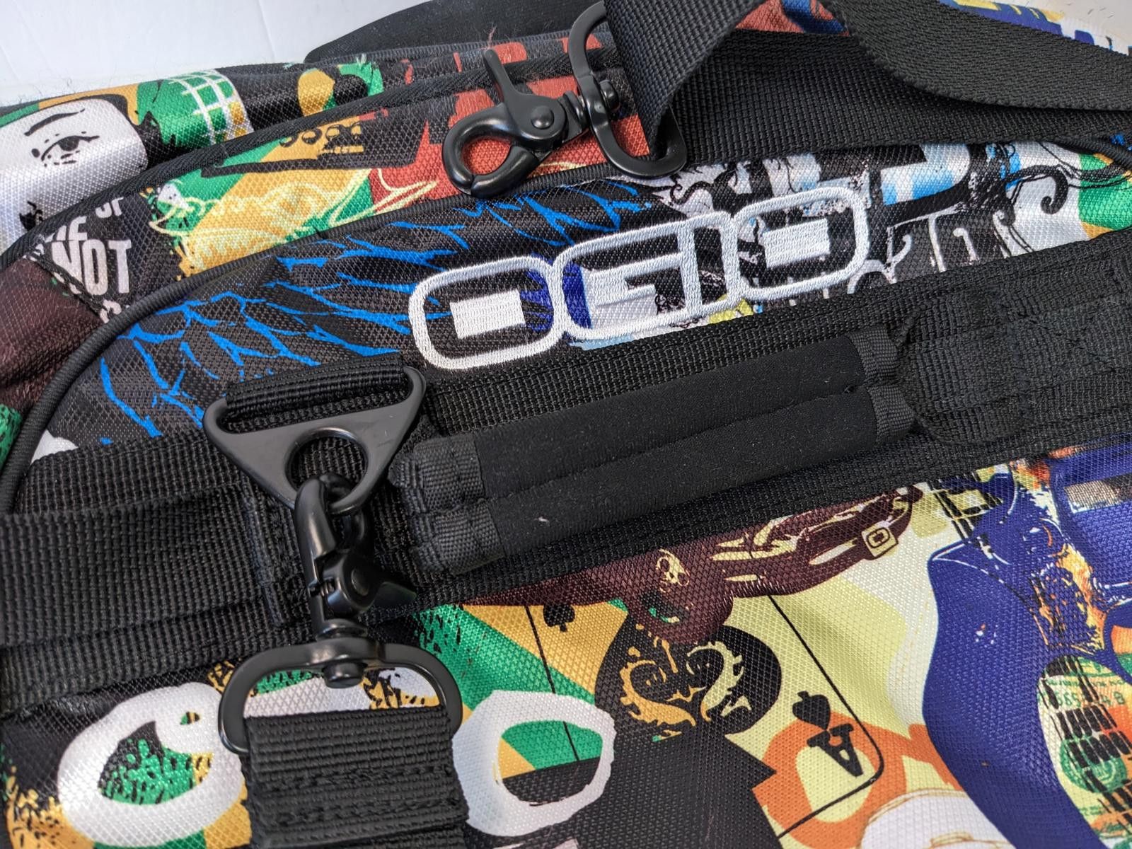 Ogio Ogio Visual Asylum China Messenger Bag Streetwear Graffiti Size ONE SIZE - 10 Thumbnail