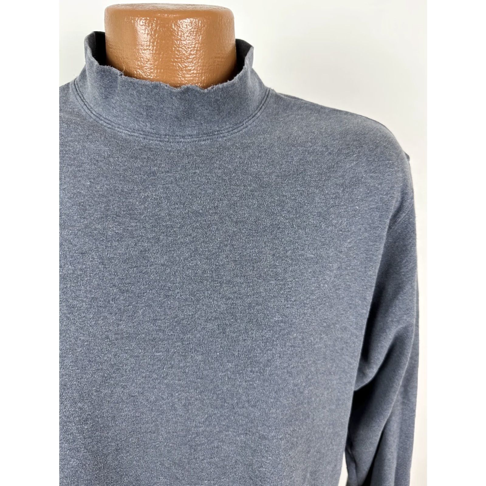 Roundtree & Yorke VINTAGE Roundtree & Yorke Mock Neck T-Shirt Men Large Distressed 90s Casual Heather Blue Cotton Heavyweight 1990-1999 Size US L / EU 52-54 / 3 - 3 Thumbnail