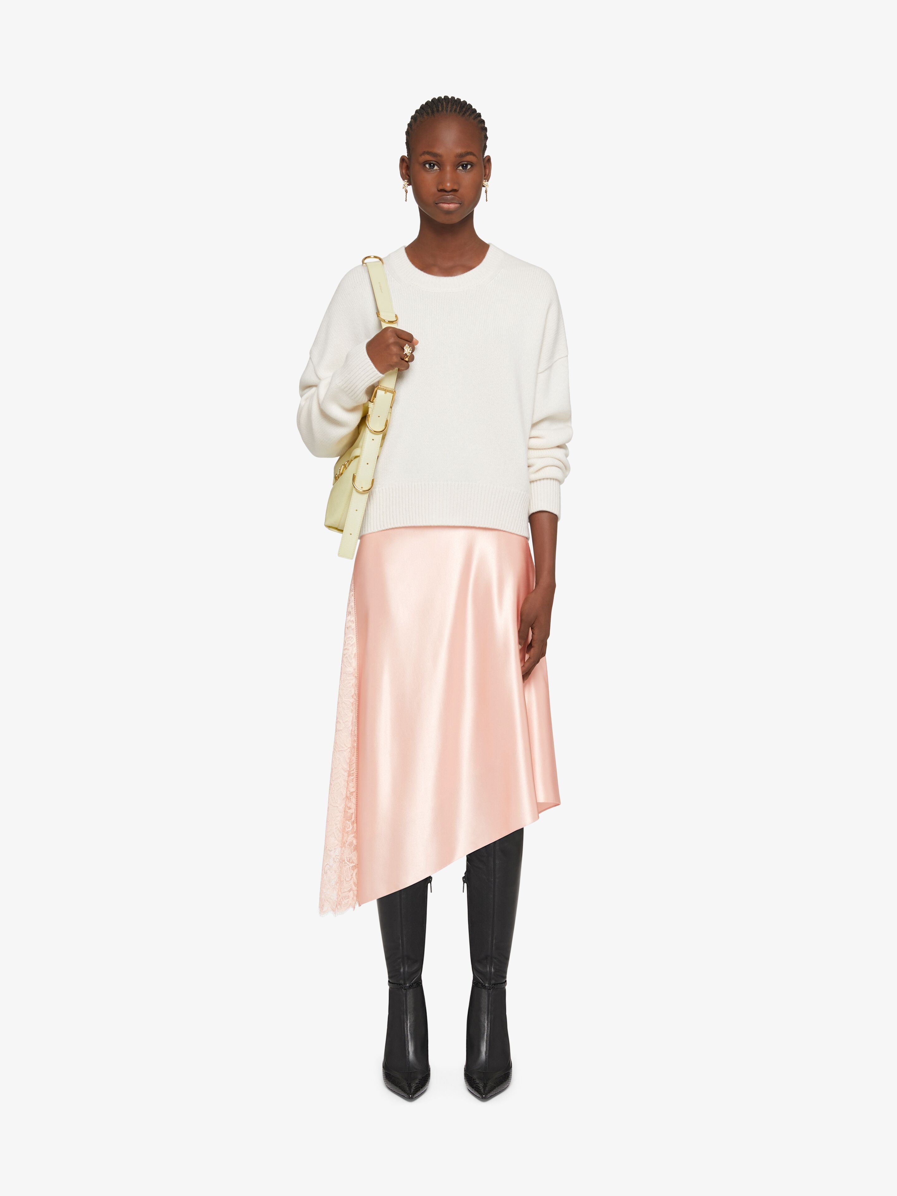 Givenchy o1w1db10325 Crewneck Sweater in Ivory Size L / US 10 / IT 46 - 2 Thumbnail