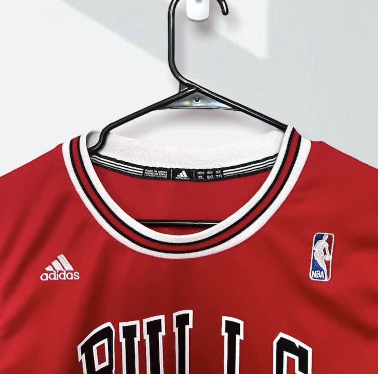 NBA NBA Adidas Chicago Bulls Derrick Rose #1 Basketball Jersey Size US L / EU 52-54 / 3 - 3 Thumbnail