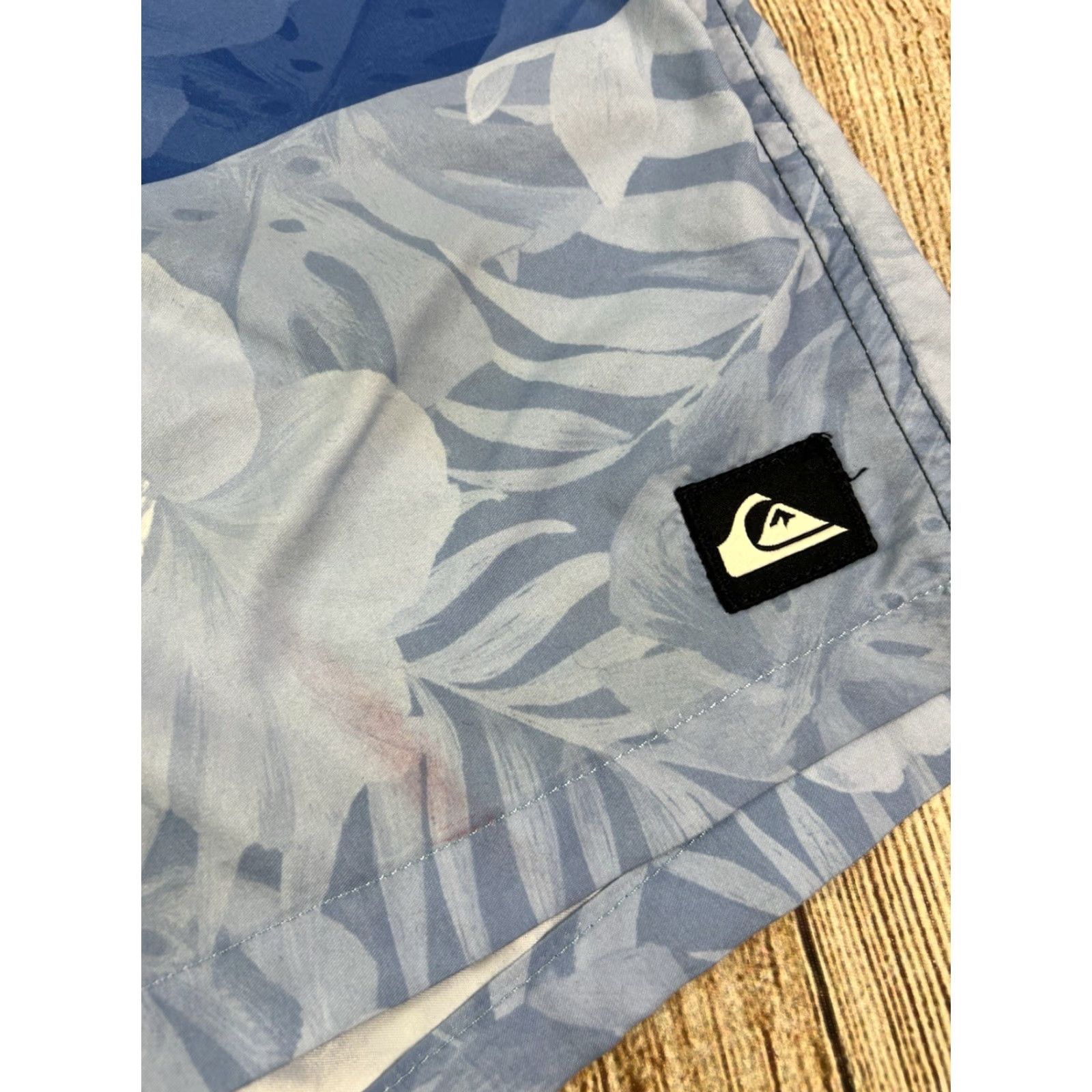 Quiksilver Quiksilver Mens Board Shorts Bottom M Blue Floral Swim Beach Hawaiian Drawstring Stretch Size US 31 - 3 Thumbnail