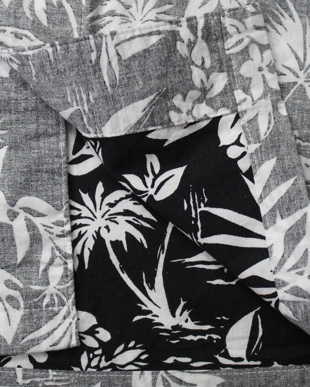 Japanese Brand THRUXTON LINEN ALOHA SHIRTS Size US M / EU 48-50 / 2 - 3 Thumbnail