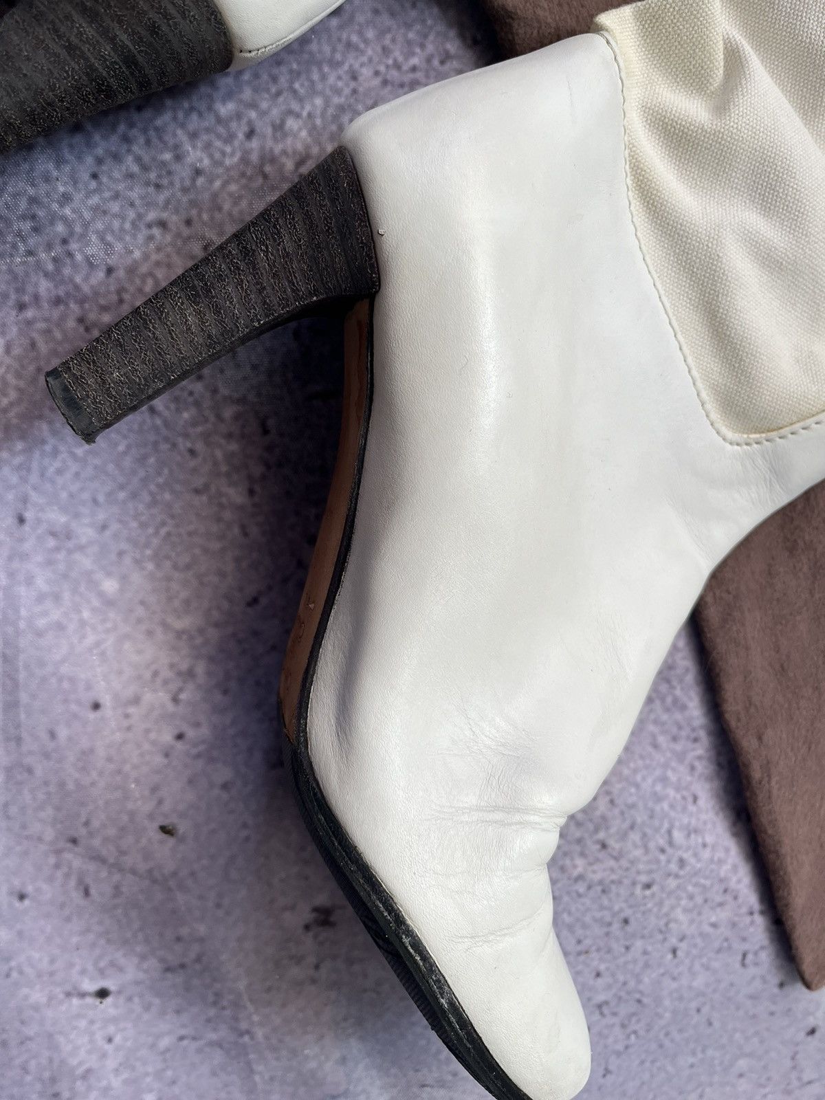 Celine Celine White Heels Size US 6 / IT 36 - 13 Thumbnail