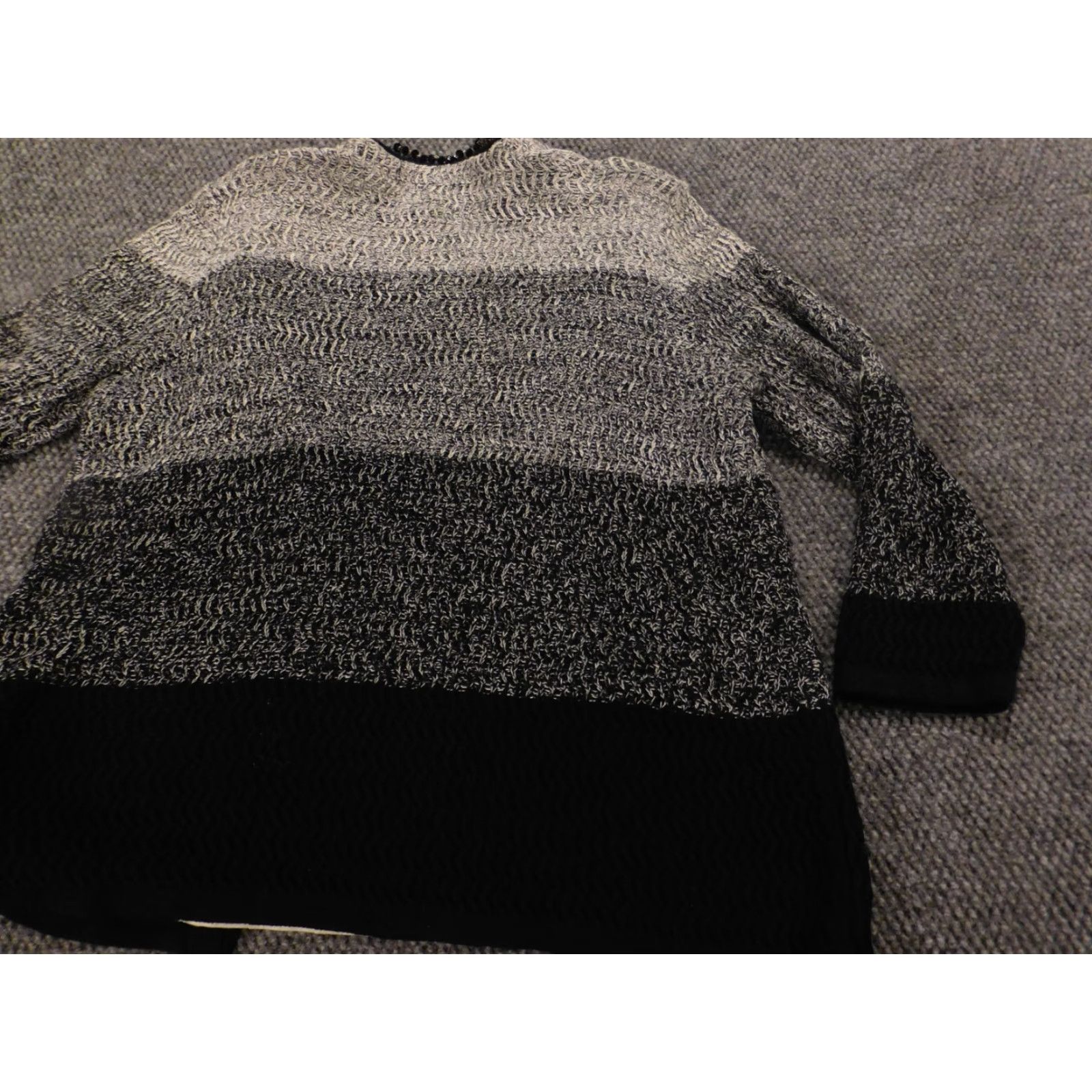 Vintage Alfred Dunner Womens Sweater Medium Gray Pullover Crew Neck Long Sleeve Stretch Brushed Knit Button Accent Casual Modern American Pattern Solid ķ Size M / US 6-8 / IT 42-44 - 7 Thumbnail