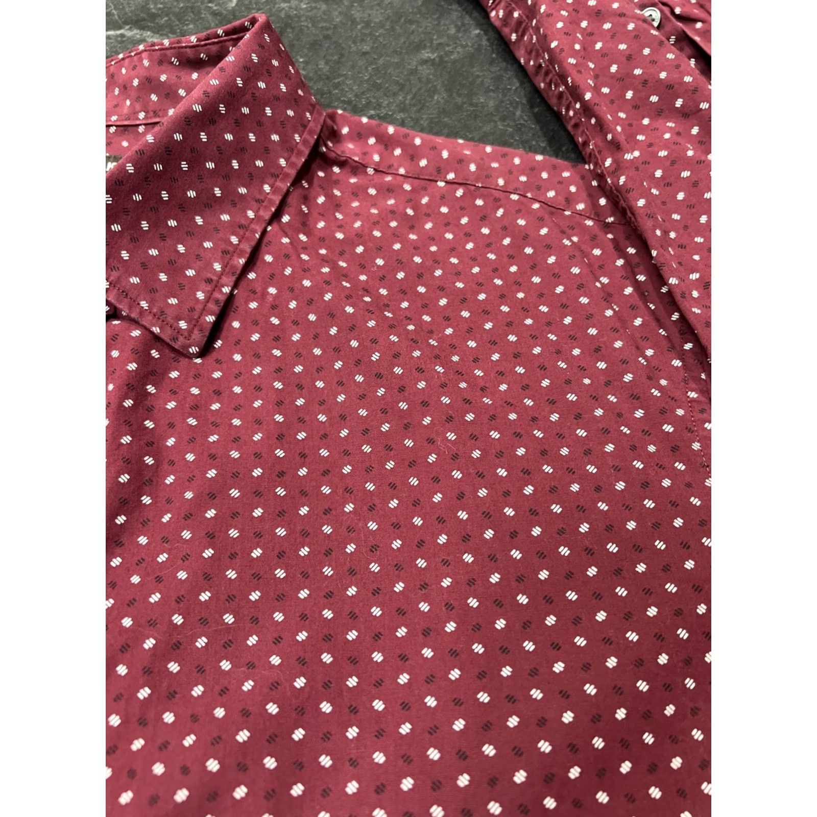 Michael Kors Michael Kors Button Down Shirt Men XL Red Slim Cotton Elastane Navy Burgundy Dot Pattern Long Sleeve Collared Bottom Down Dress Shirt Size 46R - 3 Thumbnail
