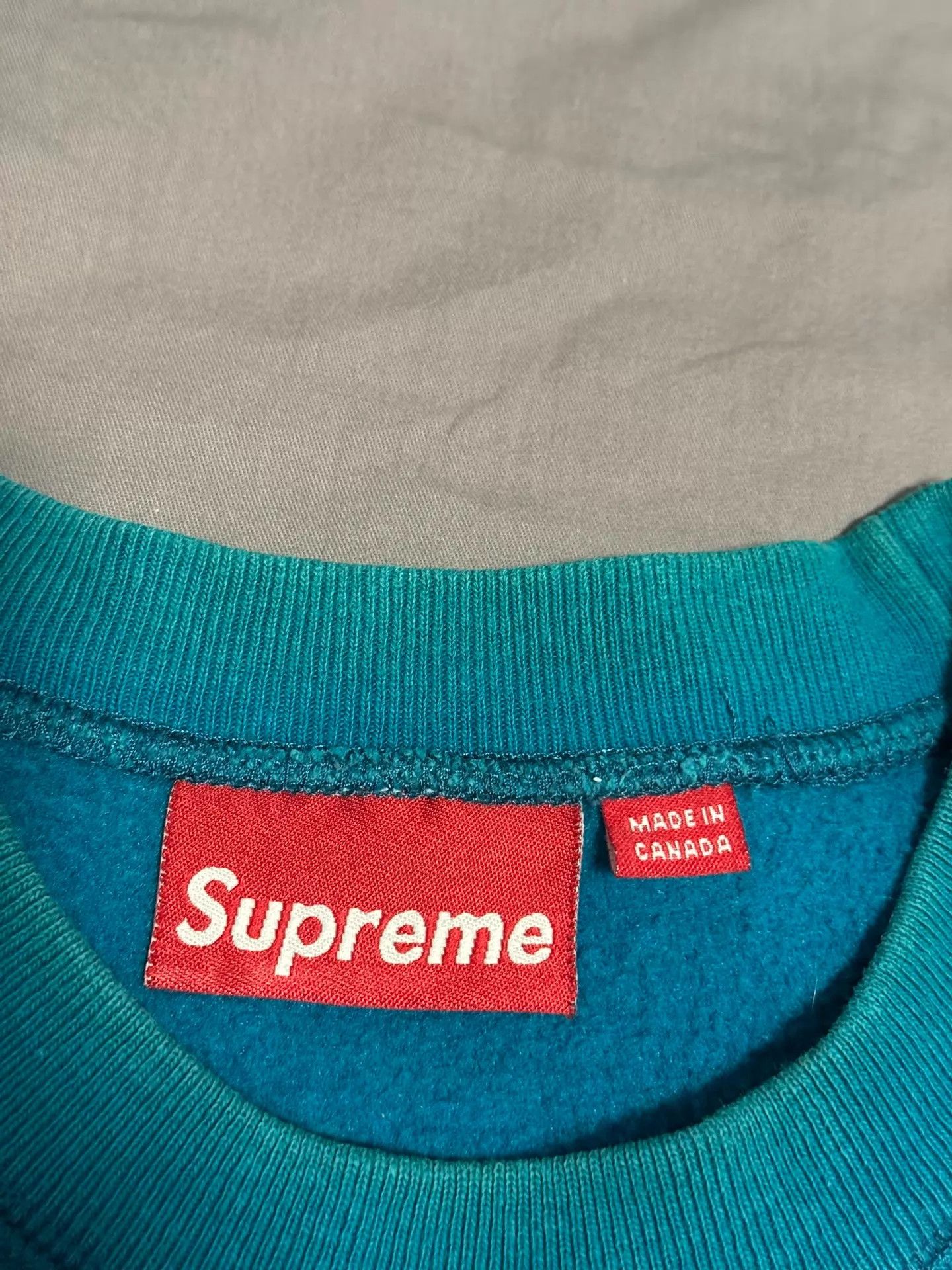 Supreme Supreme 2006 06fw teal on teal box logo crewneck Size US M / EU 48-50 / 2 - 2 Thumbnail
