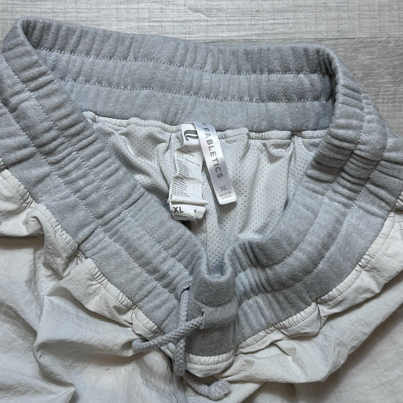 Fabletics Fabletics Womens Jemma Shorts XL Soft Gray Lined Elastic Size 28" / US 6 / IT 42 - 6 Thumbnail