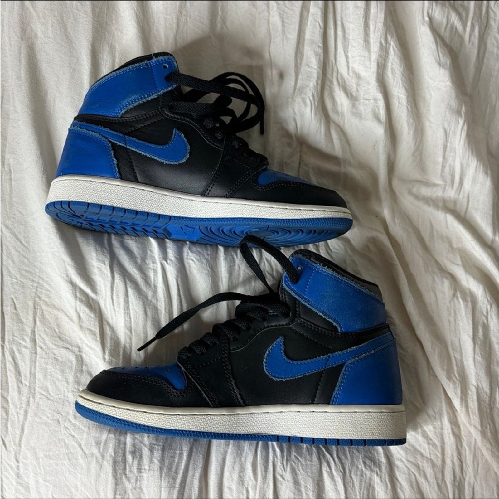 Nike Nike Air Jordan 1 Royal Blue 2017 Retro OG Size US 4 / IT 34 - 2 Thumbnail