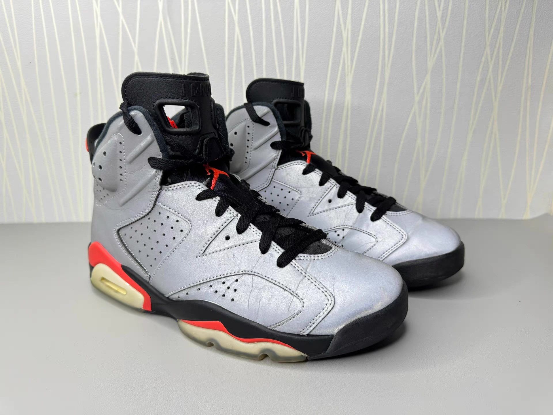 Nike AirJordan6Retro Reflectionsof aChampionReflectiveSilver Q10 Size US 9 / EU 42 - 4 Thumbnail