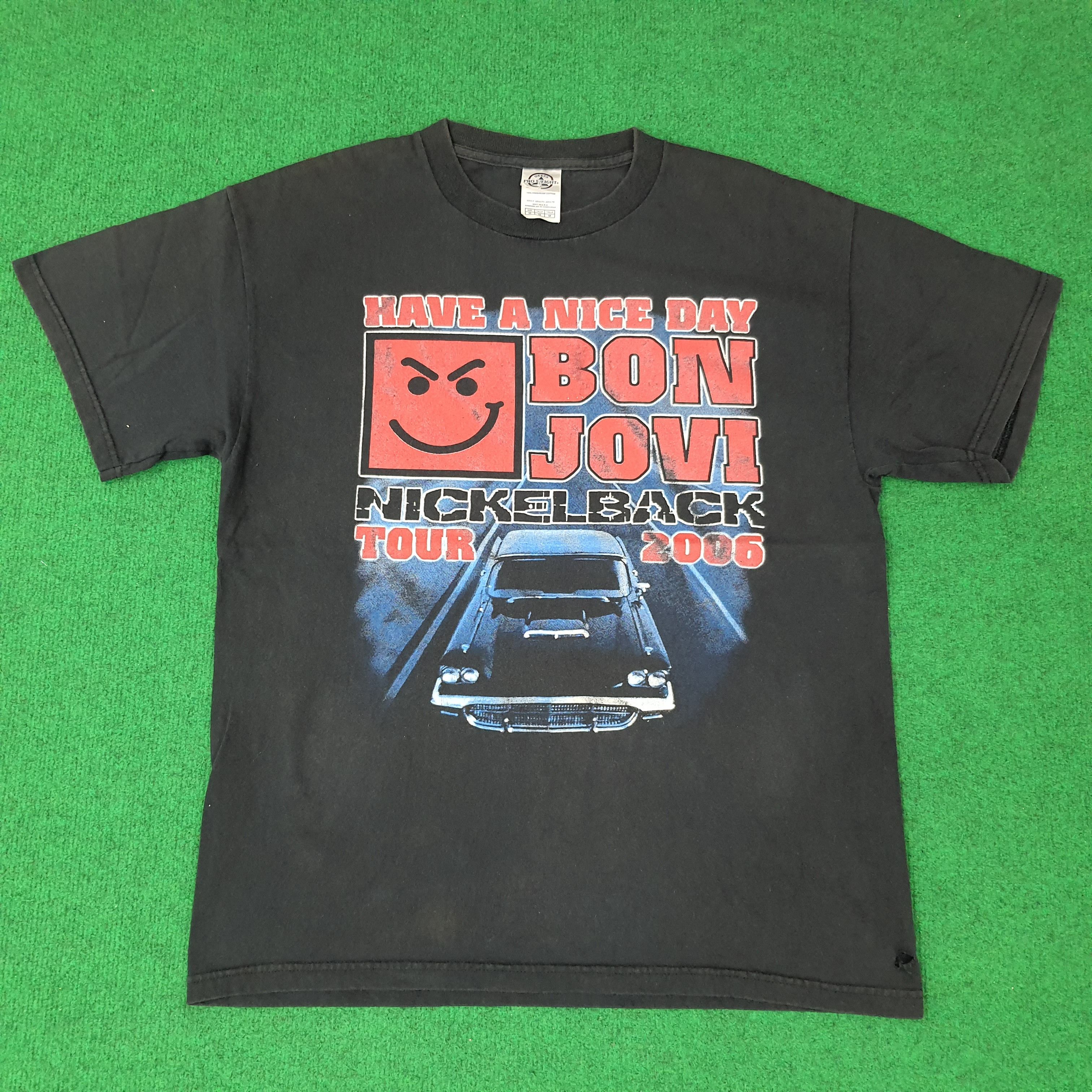 Band Tees Vintage Bon Jovi Nickelback Tour 2006 Tshirt C259N71 Size US L / EU 52-54 / 3 - 3 Thumbnail