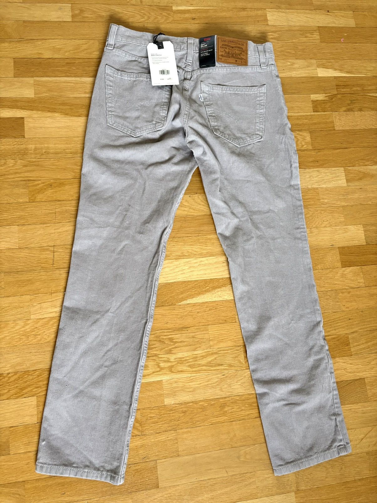 Levi's Unworn levi’s 511 corduroy slim fit pant-size 31 / 30- beige Size US 31 - 3 Thumbnail
