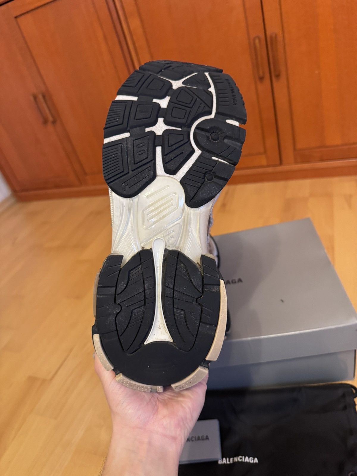 Balenciaga Balenciaga Runner Beige Size US 8 / EU 41 - 9 Thumbnail