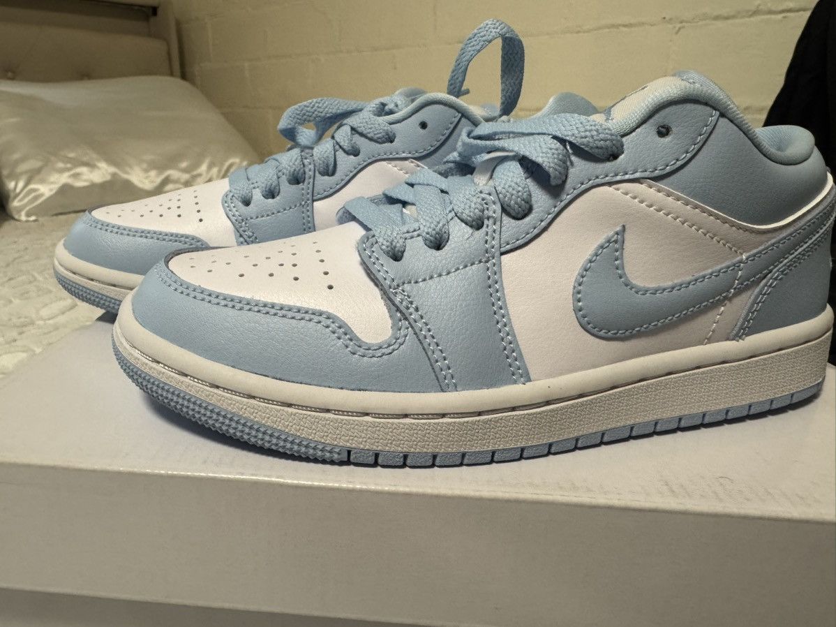 Nike WMNS AIR JORDAN 1 LOW Size US 6 / IT 36 - 5 Thumbnail