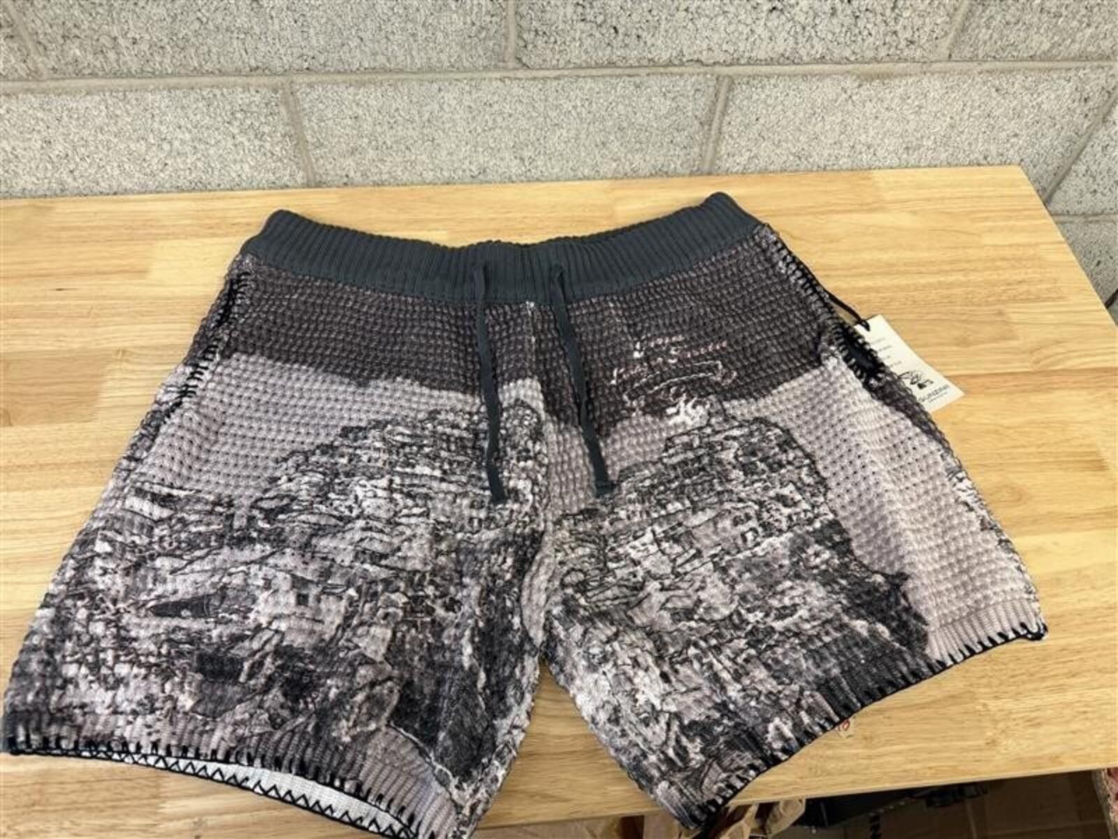 Other 2020s Gunzinii Denim Co Knit Shorts Graphic 2XL NWT Luxury Size US 40 / EU 56 - 1 Thumbnail
