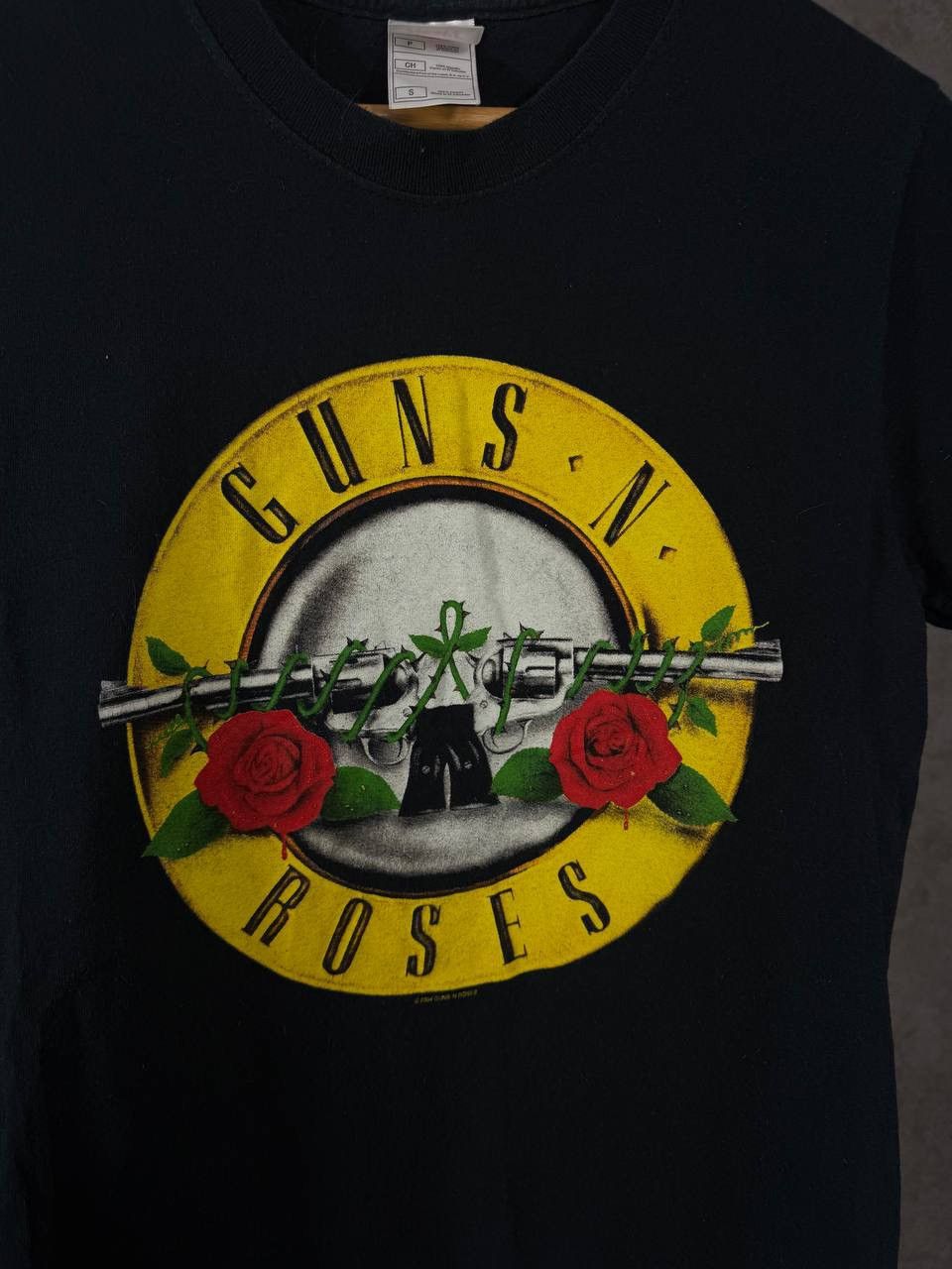 Guns N' Roses Guns N Roses 2004 rock band tee Size US XS / EU 42 / 0 - 3 Thumbnail