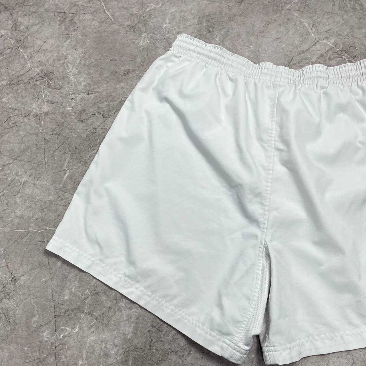 Nike Vintage 90s Nike White Mini Logo Mens Shorts Size L Size US 33 - 4 Thumbnail