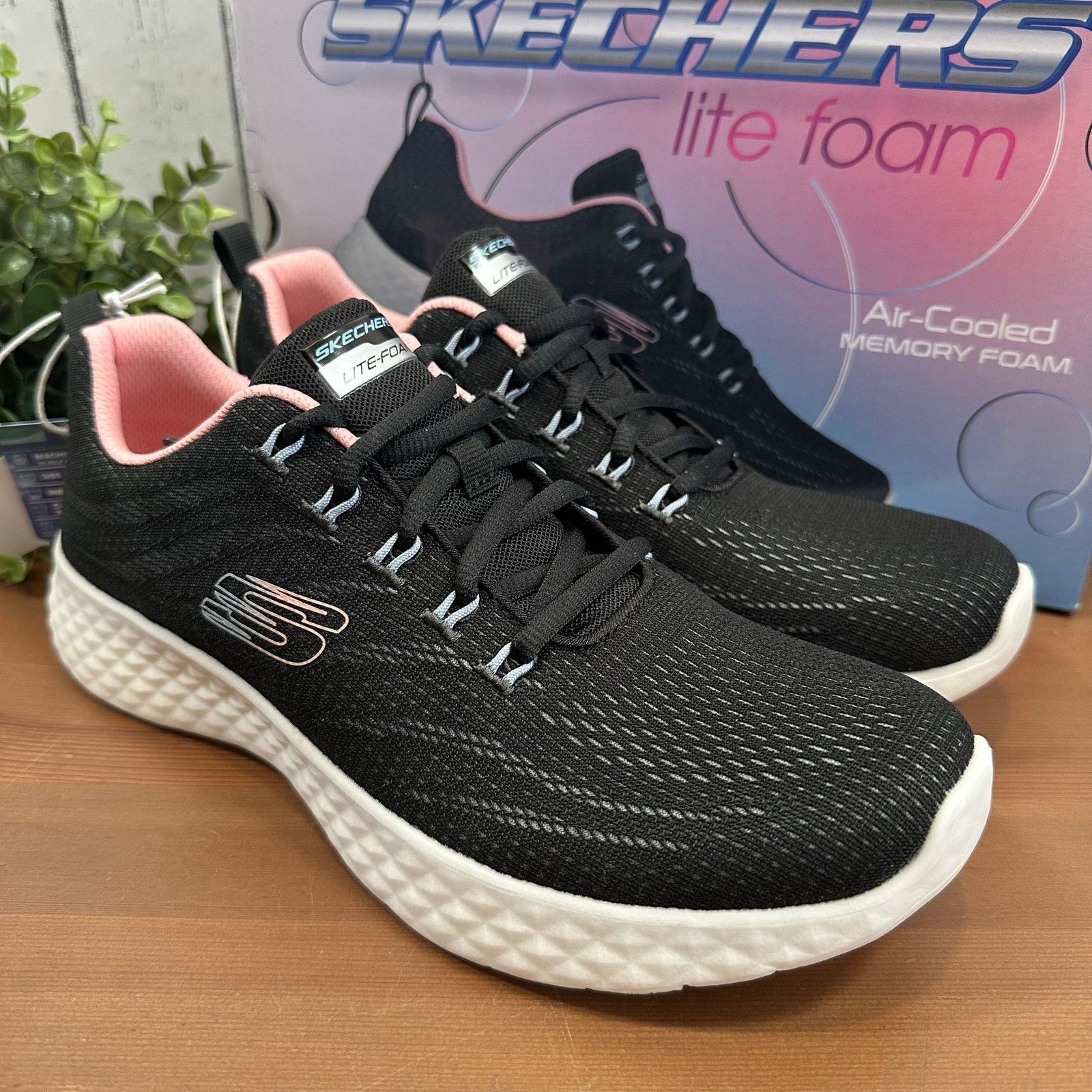 SKECHERS Skechers Women's Lite Foam Sneakers Size 10 Size US 10 / IT 40 - 3 Thumbnail