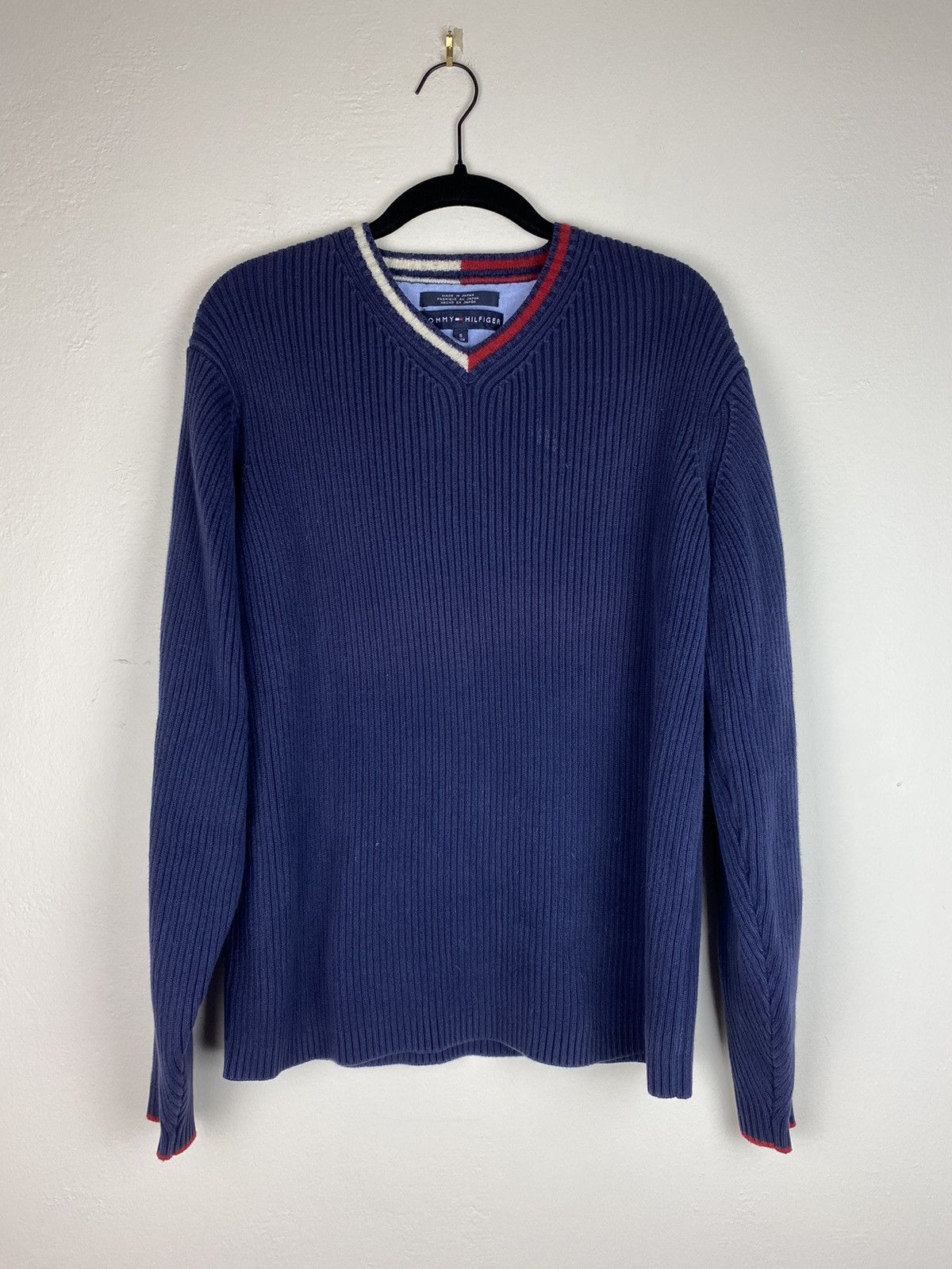 Tommy Hilfiger × Vintage Vintage Made In Japan Tommy Hilfiger V Neck Sweater Knit Size US S / EU 44-46 / 1 - 1 Thumbnail
