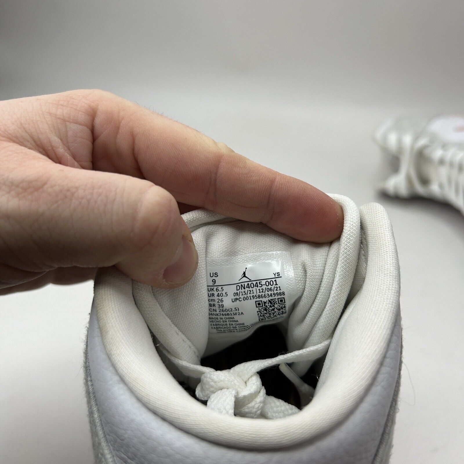 Jordan Brand Nike Air Jordan 1 Mid SE WMNS “Light Iron Ore Grey” 2023 Size US 9 / IT 39 - 8 Thumbnail