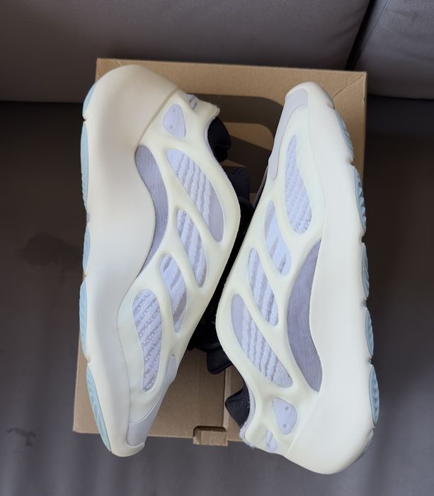 yeezy boost 700v3 azael