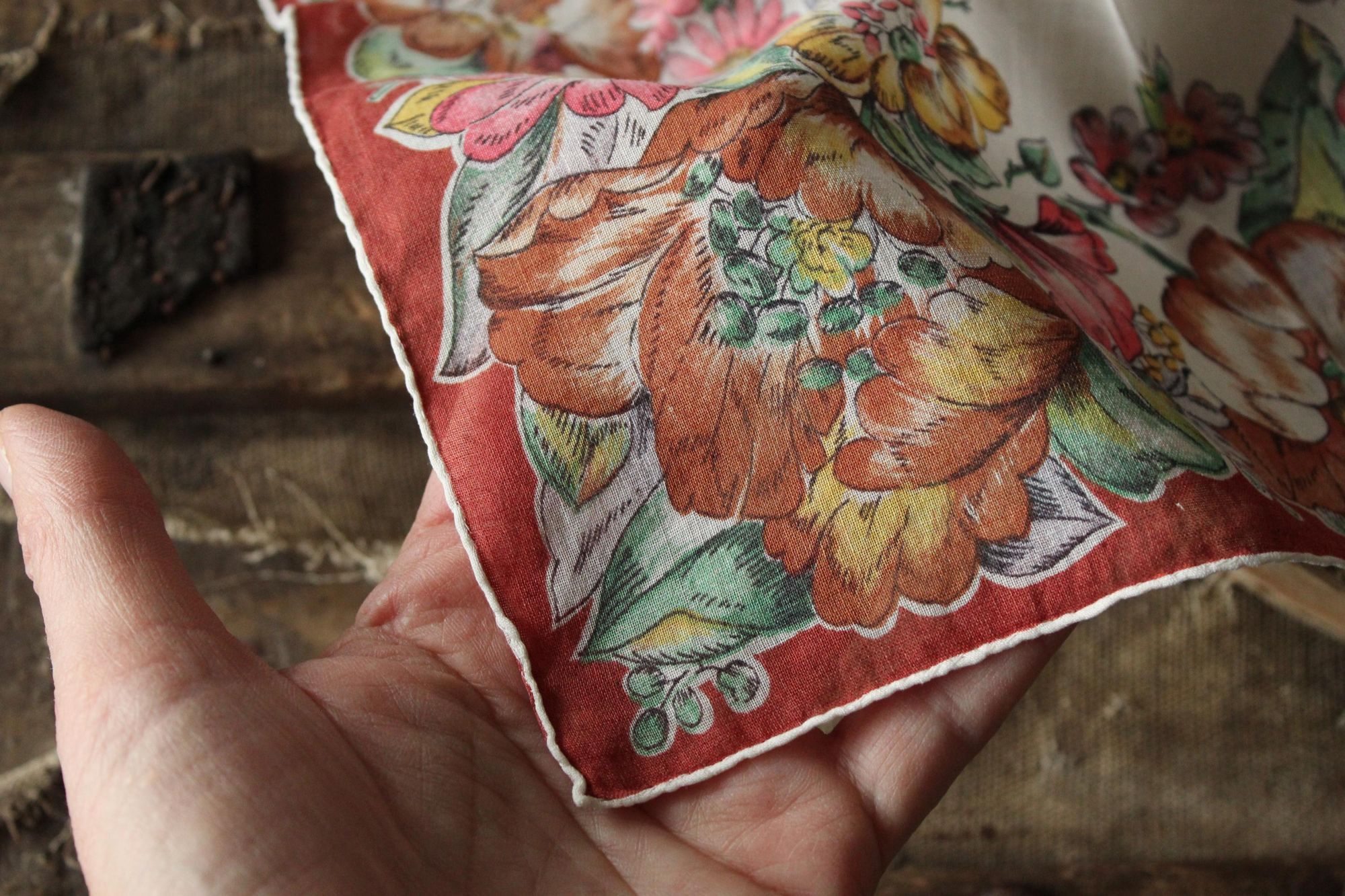 Vintage Vintage Handkerchief, Brown Flower Print Cotton Hanky Size ONE SIZE - 6 Thumbnail