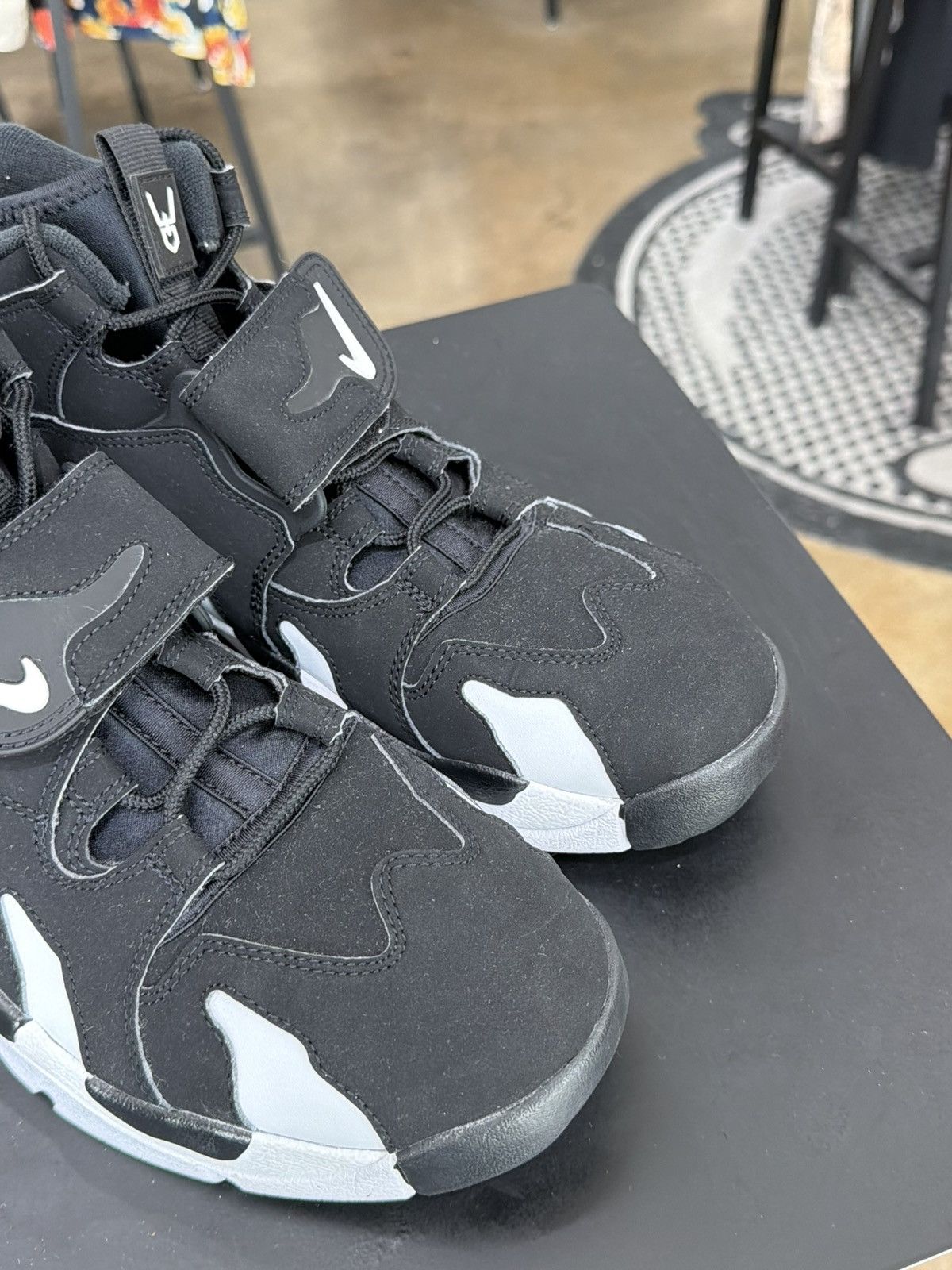 Nike Nike Air DT Max 96 Black White Size 10.5 (2024) Size US 10.5 / EU 43-44 - 8 Thumbnail