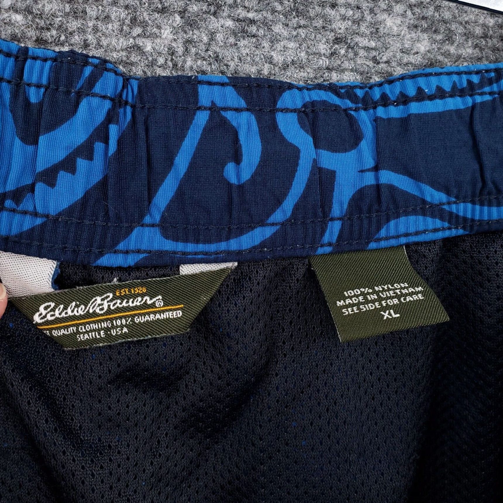 Eddie Bauer Eddie Bauer Sweat Shorts Mens XL Black Leaf Print Drawstring Nylon Shorts Mens XL Black Leaf Print Sweat Shorts Size US 36 / EU 52 - 5 Thumbnail