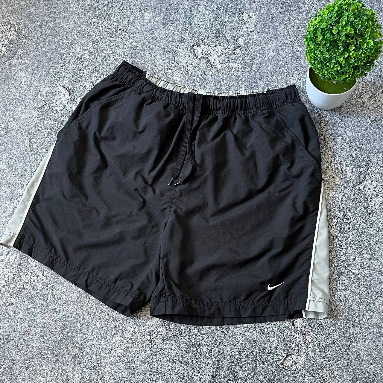 Nike Vintage Nike 90s Retro Drill Black Shorts Size XL Size US 35 - 11 Thumbnail