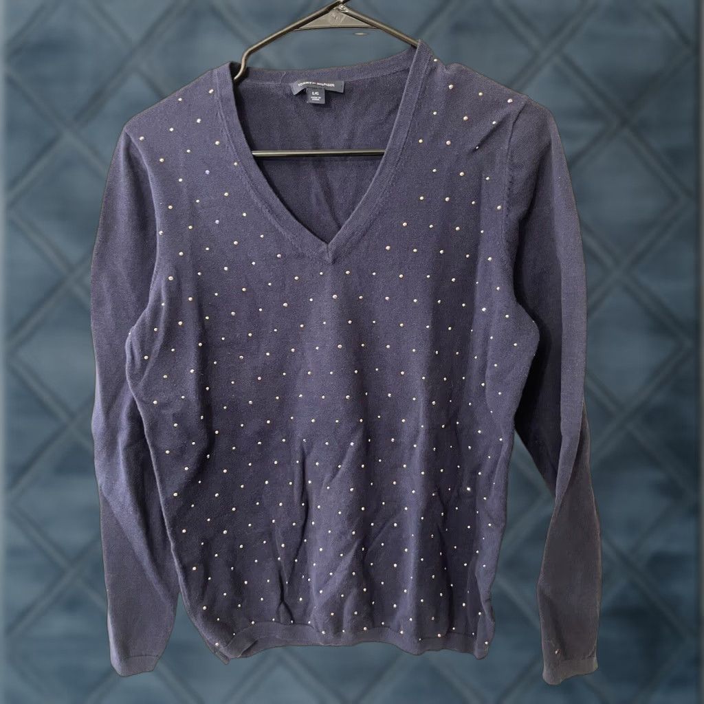 Tommy Hilfiger VINTAGE Tommy Hilfiger Women's Sweater Knit V-Neck Studded Size Large Navy Blue (Blue) Pullover Womens L Size L / US 10 / IT 46 - 1 Thumbnail