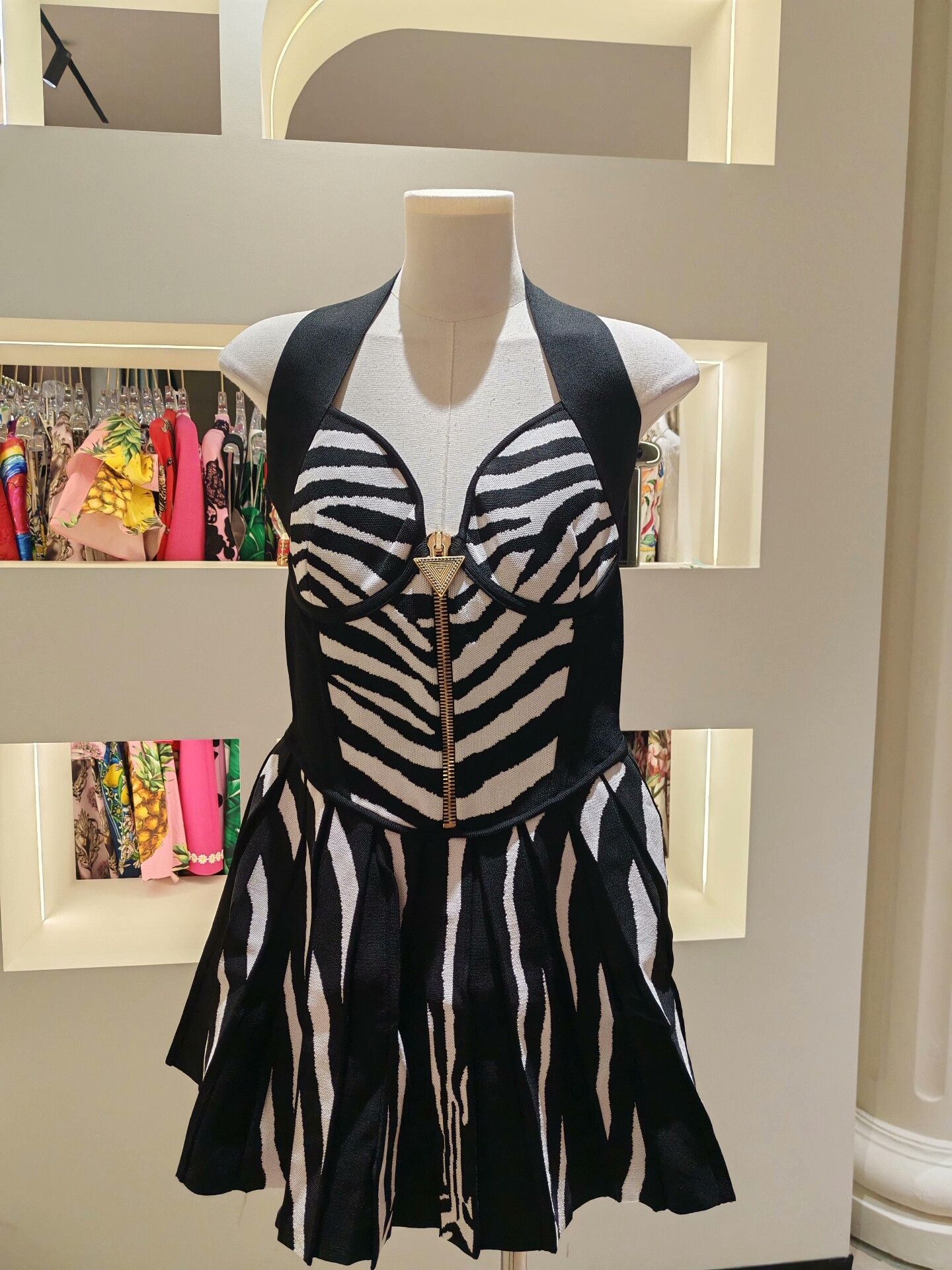 Balmain Balmain Zebra Print Halter Pleated Skirt Size 32" / US 10 / IT 46 - 1 Thumbnail