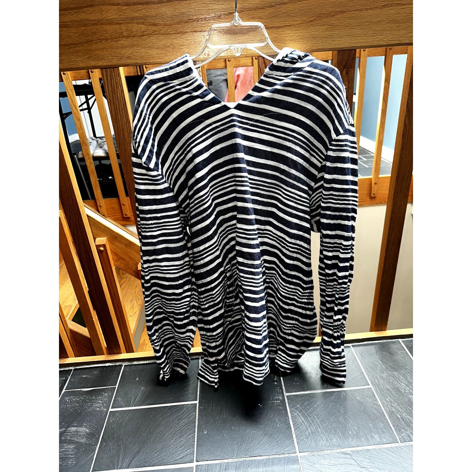 Vineyard Vines navy blue and white striped poncho style hoodie Size US M / EU 48-50 / 2 - 1 Thumbnail
