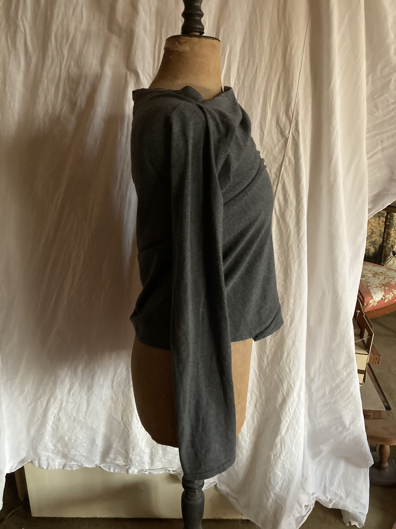 Maison Margiela FW98 Margiela grey jumper with spiralling zipper Size L / US 10 / IT 46 - 3 Thumbnail