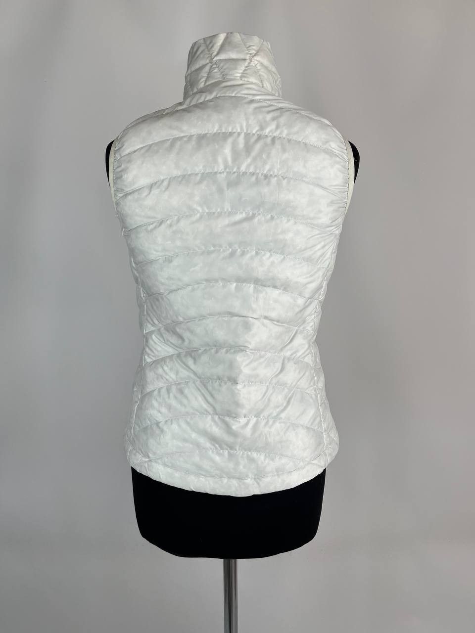 Patagonia Patagonia Down Vest White Zip Quilted Puffer Style (0431) Size XS / US 0-2 / IT 36-38 - 3 Thumbnail