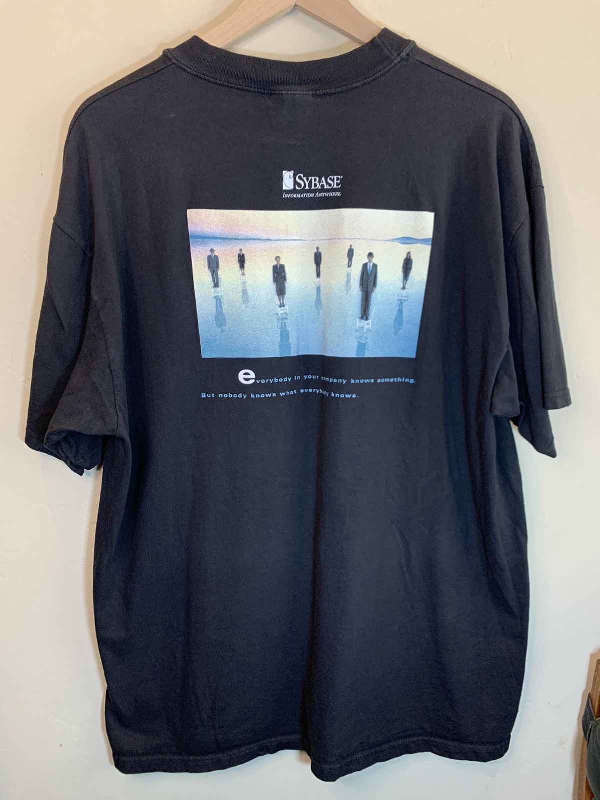 Vintage *RARE* Vintage 90s Sybase EP Tech Software Art Promo T-Shirt Size US XL / EU 56 / 4 - 1 Thumbnail