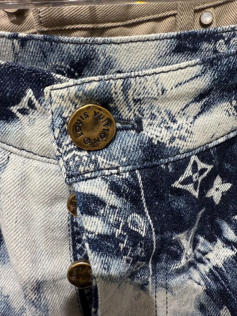 Louis Vuitton Louis Vuitton Cashew Flower Shorts 2505-Nextarrow Size US 33 - 7 Thumbnail