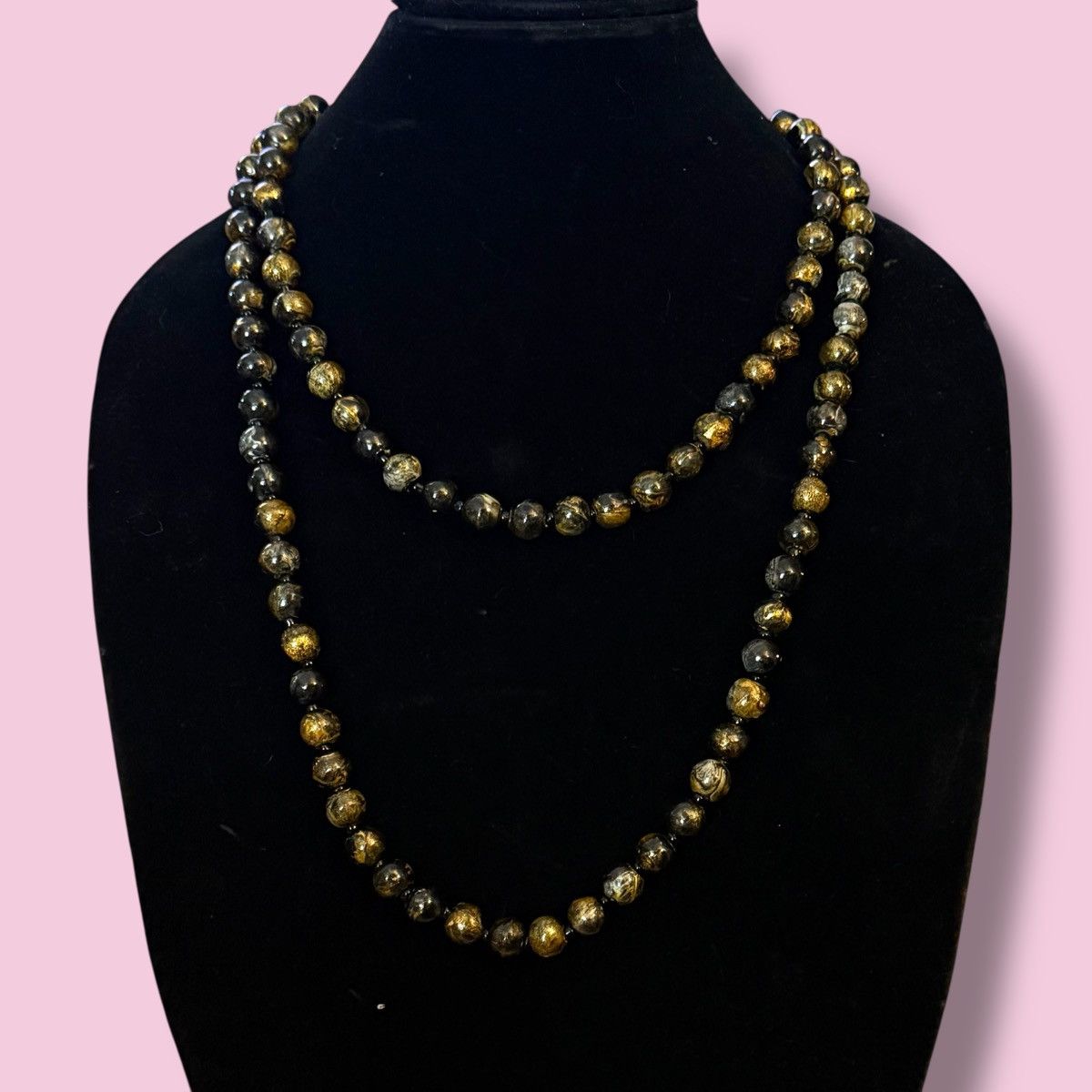 Vintage Vintage black and metallic gold long bead necklace Size ONE SIZE - 1 Thumbnail
