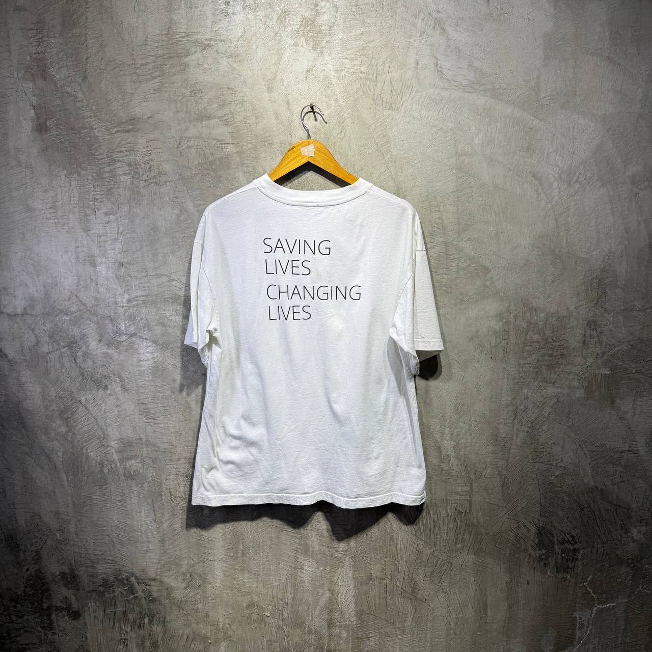 Balenciaga Balenciaga World Food Programme Tee Size US L / EU 52-54 / 3 - 4 Thumbnail