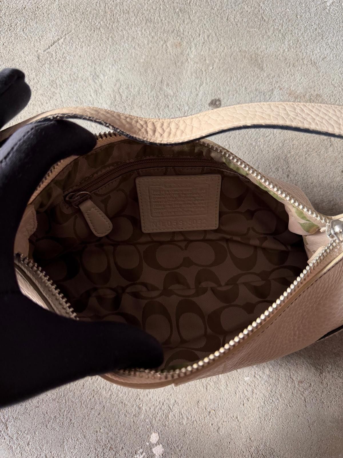 Coach Coach Signature Hampton Baguette Leather Shoulder Bag Cream Size ONE SIZE - 9 Thumbnail