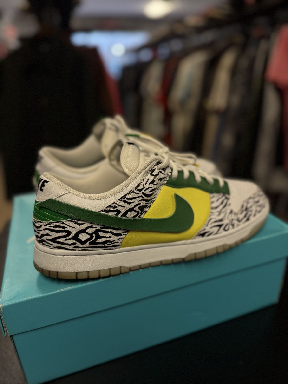 Nike Nike Dunk Low Doernbecher Size 11.5 W/ Box Size US 11.5 / EU 44-45 - 2 Thumbnail