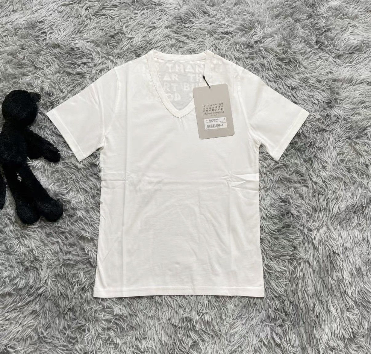 Maison Margiela Maison Margiela MM6 Short Sleeve J29 Size US S / EU 44-46 / 1 - 1 Thumbnail