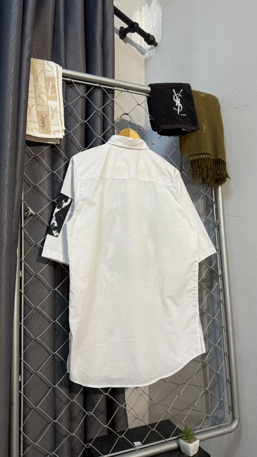Japanese Brand JAPANESE BRAND KINGLY MASK GRAPHIC SHIRT BUTTON UP FREE Size US M / EU 48-50 / 2 - 6 Thumbnail