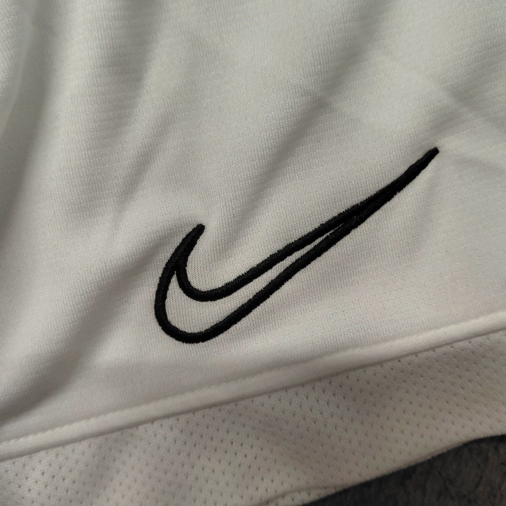 Nike Nike Dri Fit Academy Football Soccer Shorts Men XXL White AJ9994-101 New Size US 39 - 4 Thumbnail