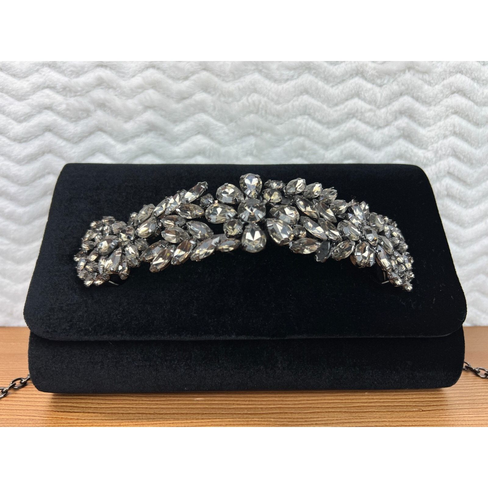 Other Sondra Roberts Velvet Clutch Stone Encrusted Shoulder Chain Size ONE SIZE - 1 Thumbnail