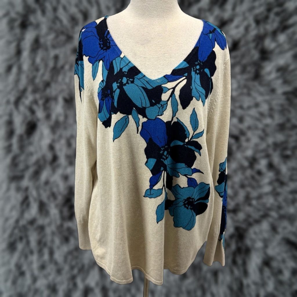 Vintage Chicos Floral Knit Sweater Tunic Women’s XL Ivory Blue V-Neck Lightweight Knit Style Tight-Knit Size XL / US 12-14 / IT 48-50 - 1 Thumbnail