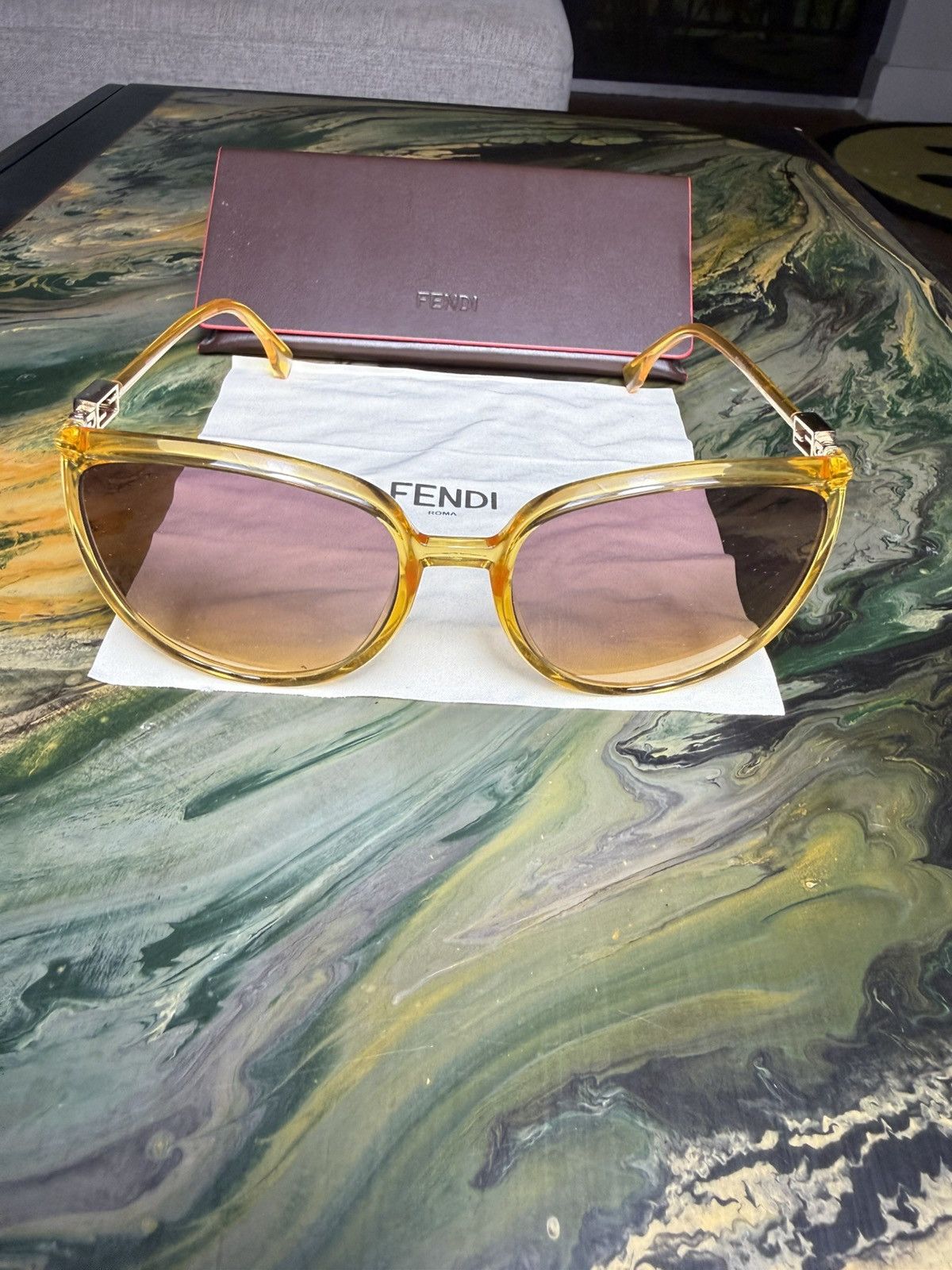Fendi Logo Detail Sunglasses Size ONE SIZE - 3 Thumbnail
