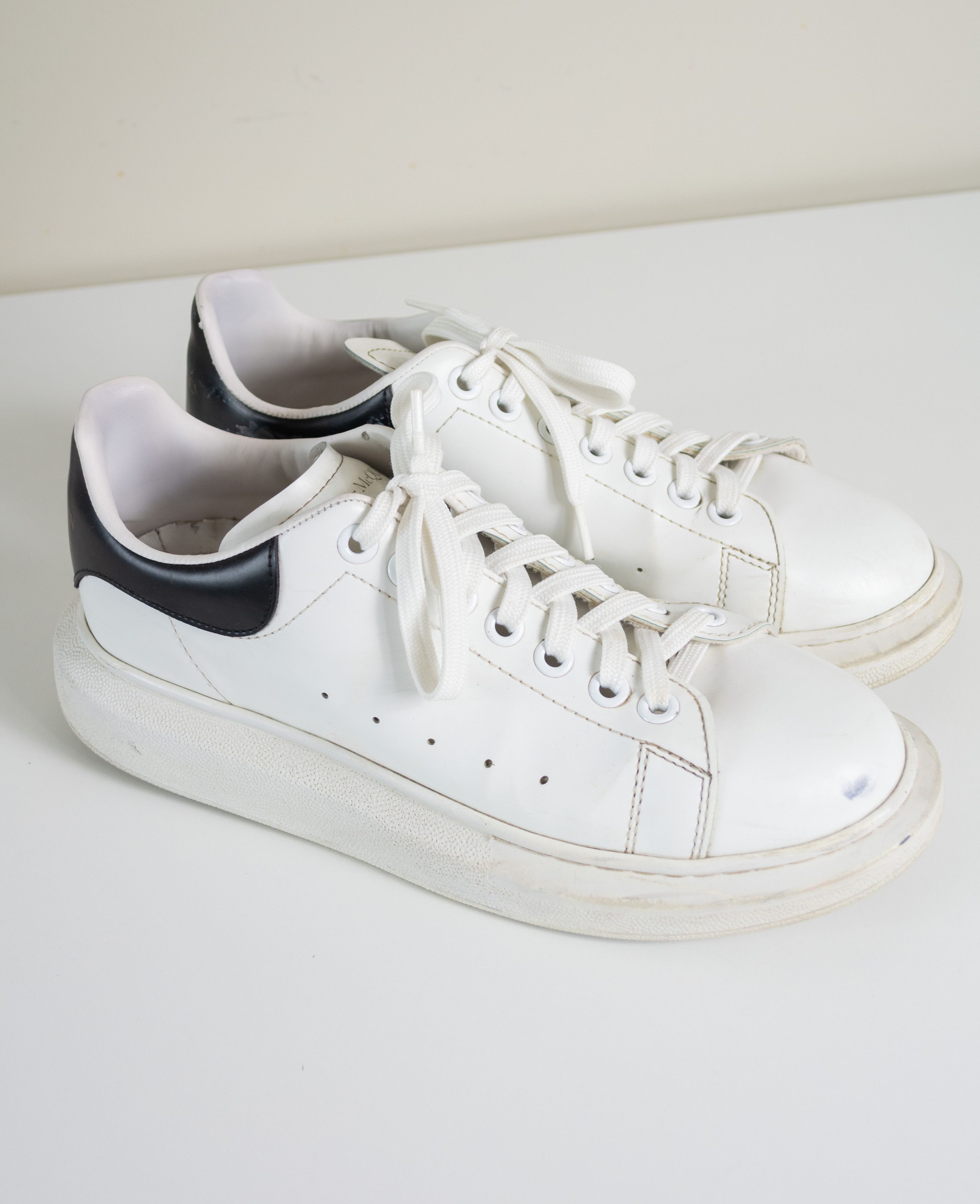 Alexander McQueen Alexander McQueen white sneakers Size US 9 / EU 42 - 2 Thumbnail