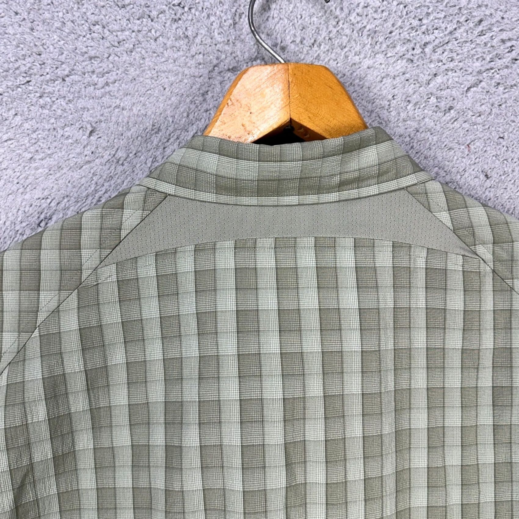 Under Armour Under Armour Shirt Men's Fishing 2XL Green Plaid Button Up Nylon Blend Breathable Pockets Outdoor 90s Size US XXL / EU 58 / 5 - 6 Thumbnail