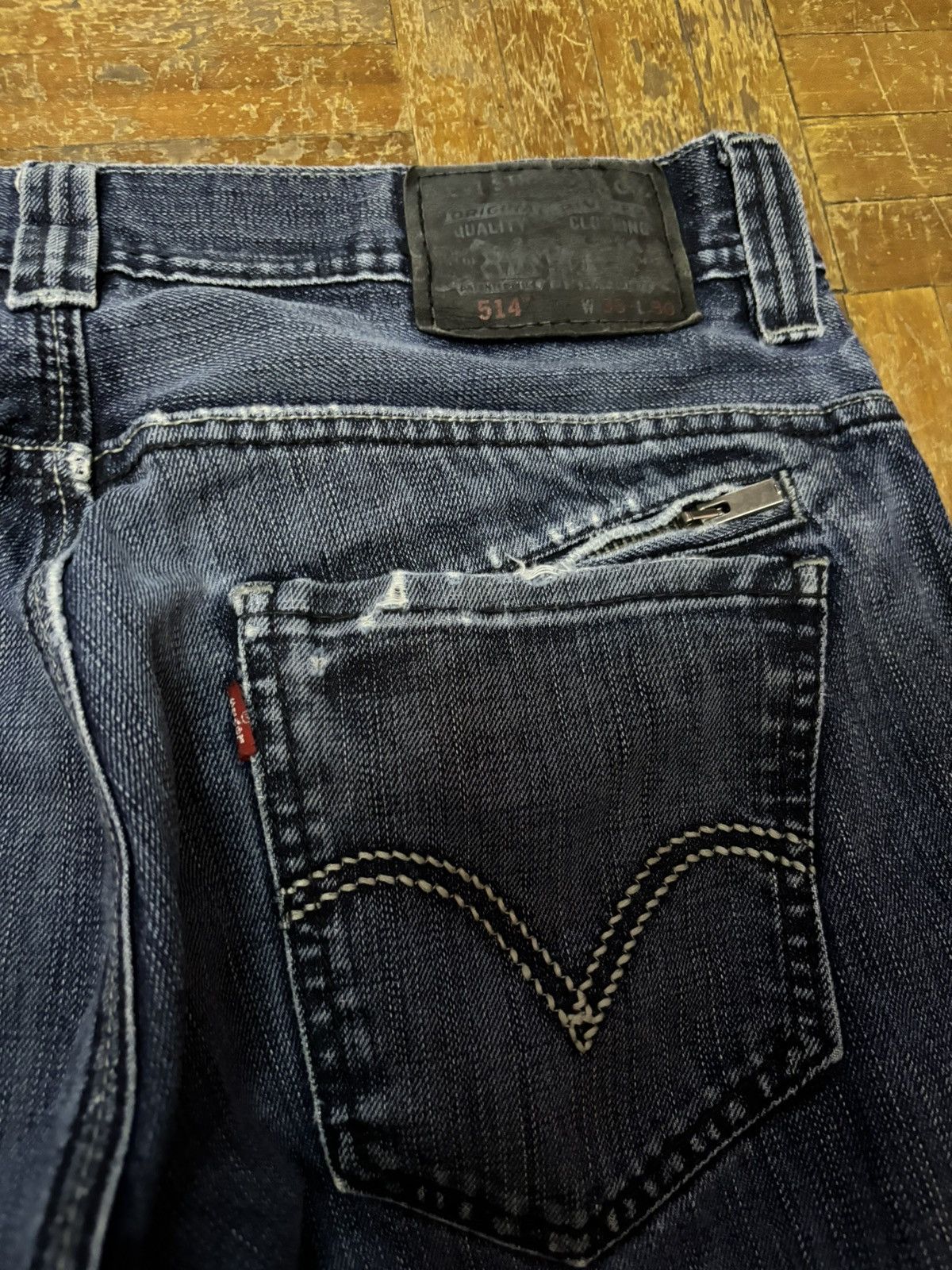 Jean × Levi's × Vintage VINTAGE LEVIS 514 SLIM STRAIGHT MEN JEANS (SIZE 33) Size US 33 - 12 Thumbnail
